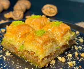 Cevizli Kare Baklava